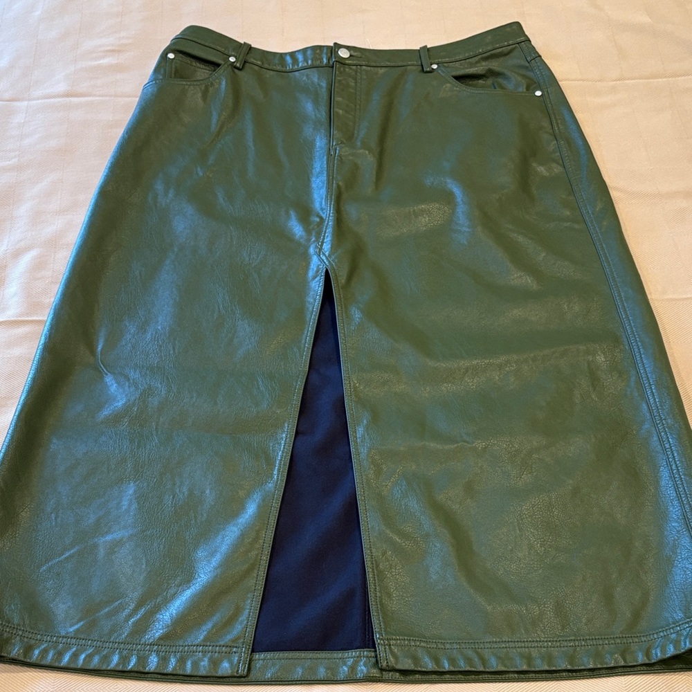 Pilcro Green vegan Leather Skirt. Size 20W